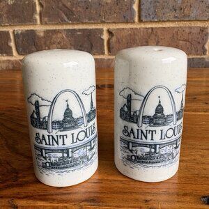 Embossed Gateway Arch Saint Louis Salt and Pepper Shakers Blue Speckled Japan
